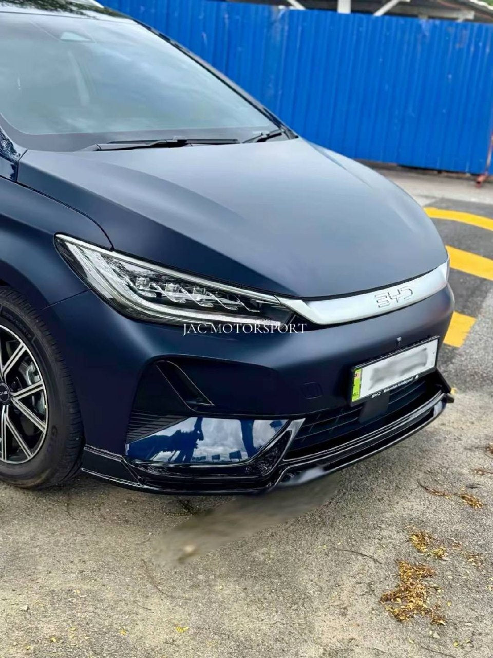 BYD M6 BODYKIT (WITH SPOILER)