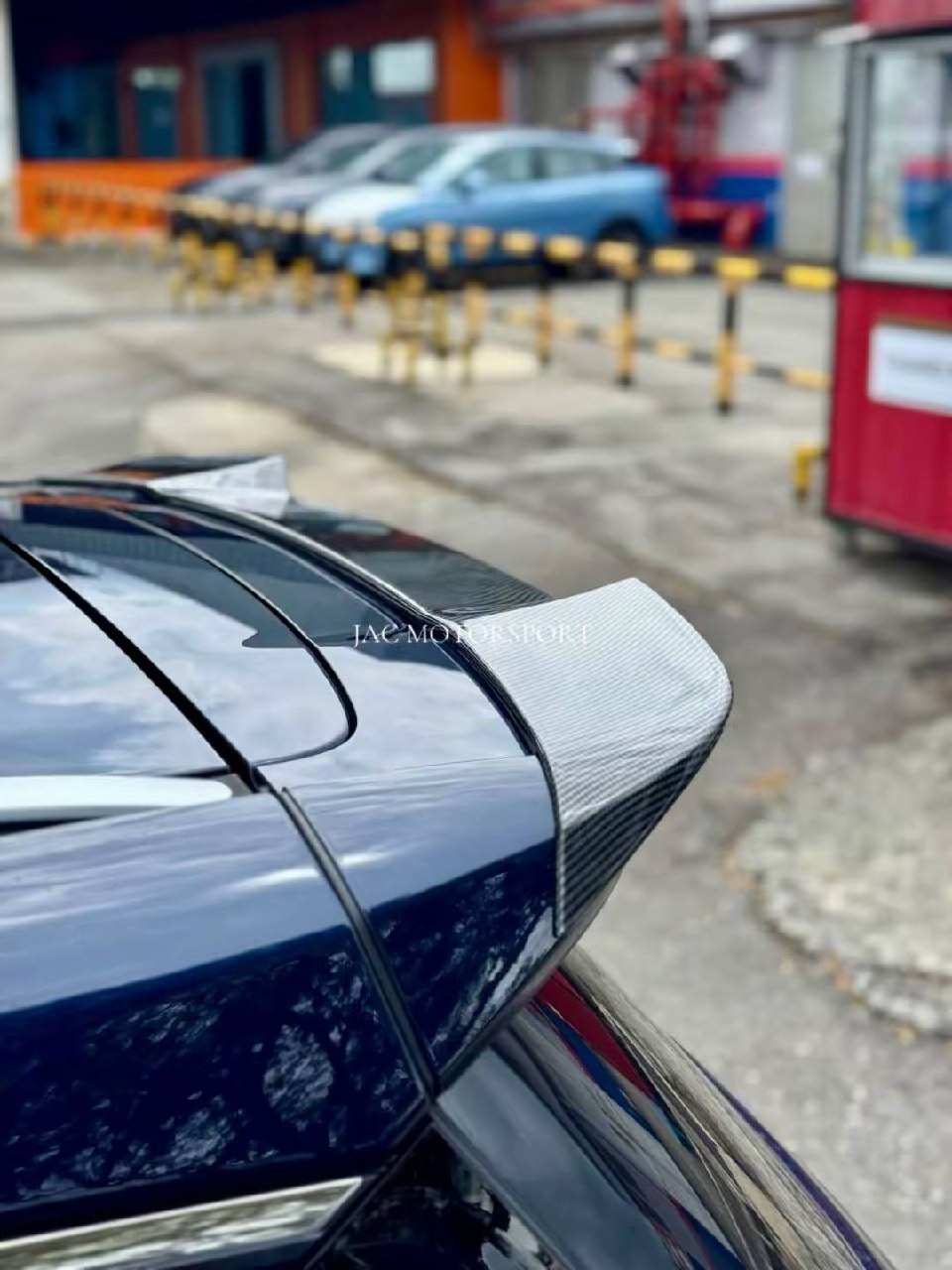 BYD M6 BODYKIT (WITH SPOILER)