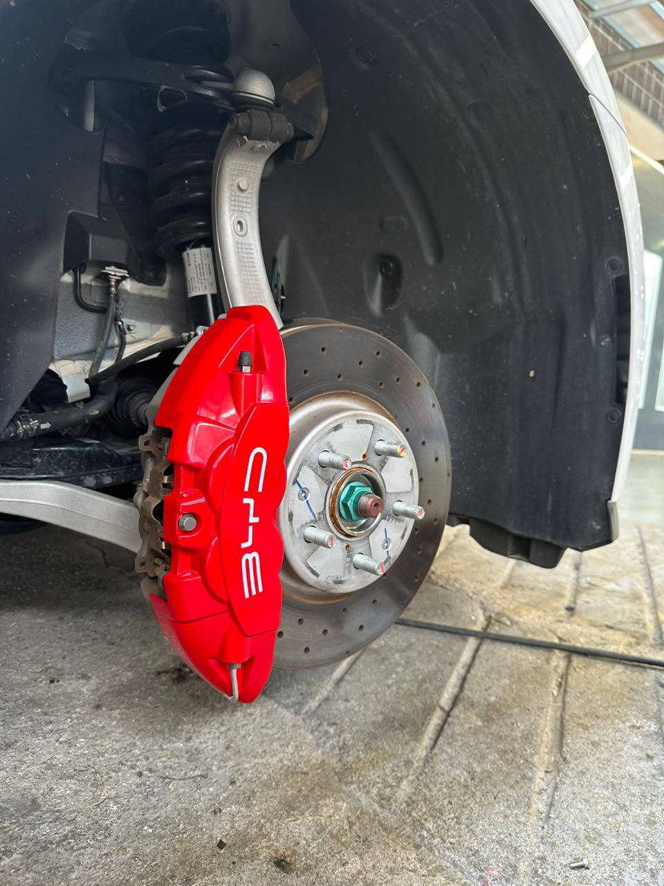 TESLA 3 HIGHLAND BRAKE CALIPER COVER